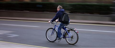 Verkeersveiligheid fietsers: Brussel evalueert met ‘ping’