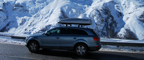 op de weg naar wintersportgebieden
