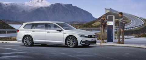 maatschappij Telegraaf zonde Passat Variant GTE: grote VW nu ook met elektrische powerboost | Touring