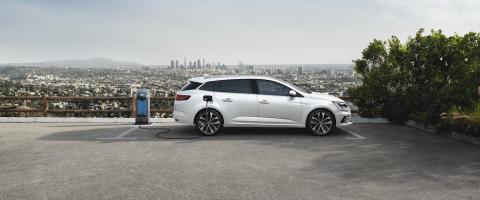 Hybrides plug-in et électriques: tous les modèles et prix du marché