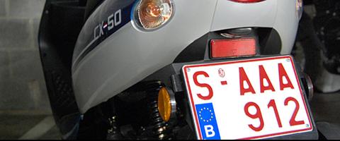 Een nummerplaat voor je bromfiets of je elektrische fiets