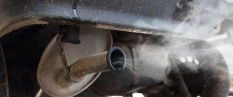 pot d'échappement voiture