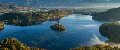 Slovenië, eiland in het Meer van Bled
