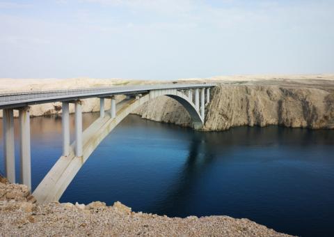 Croatie, pont de Pag