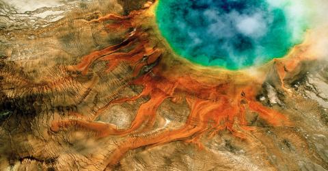 Earth from Above 365 - Yann Arthus-Bertrand