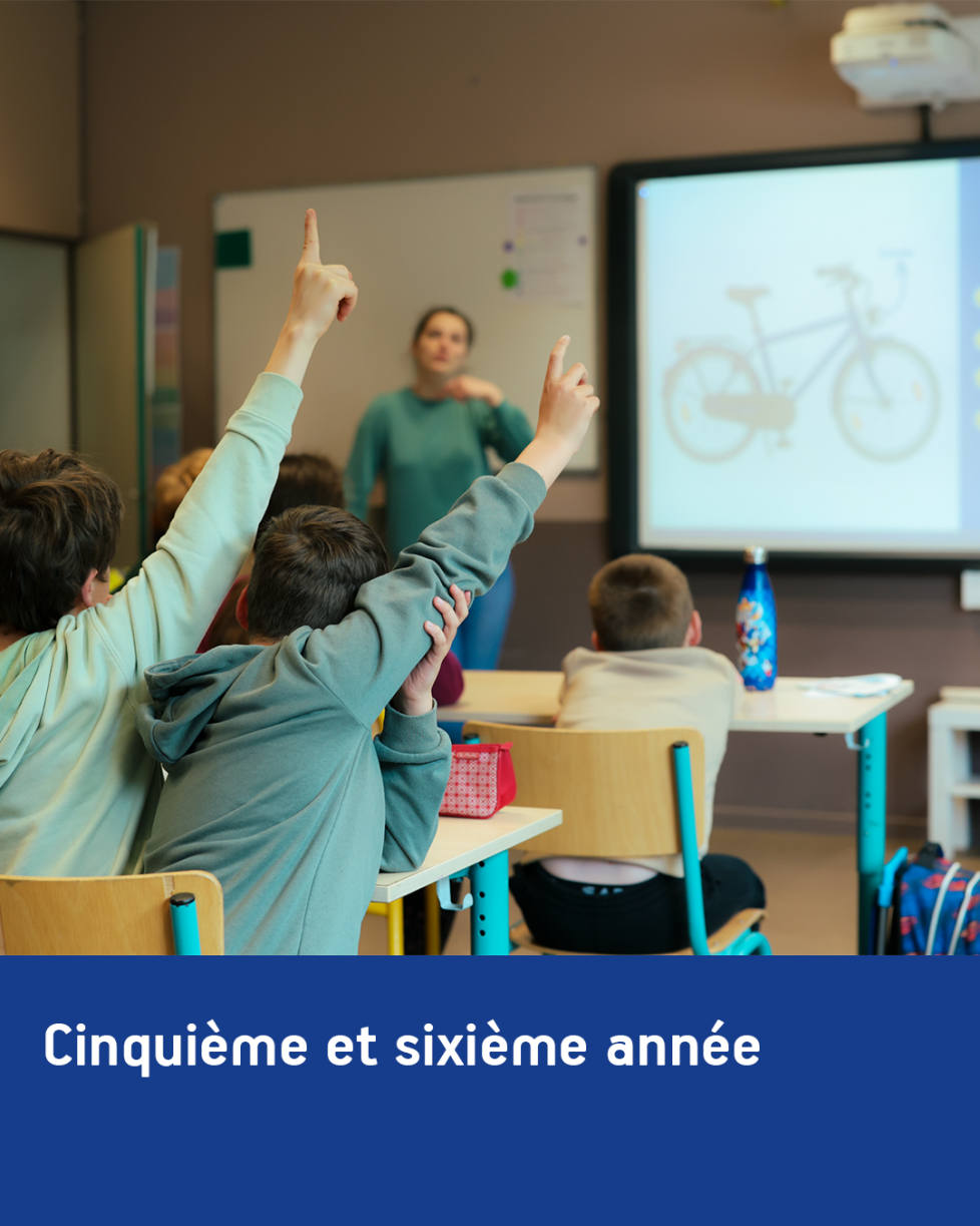 Atelier de prévention routière pour élèves de cinquième et sixième année avec apprentissage des bonnes pratiques à vélo.