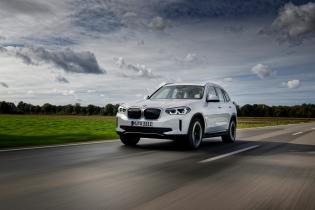 BMW iX3